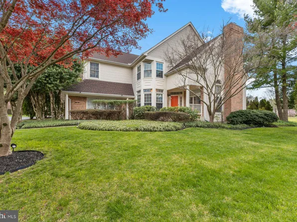 16011 Pennsbury Dr, Bowie, MD 20716