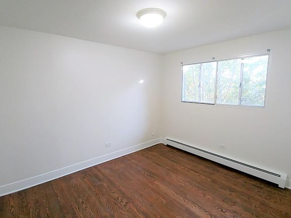 5th image of 7241 N Claremont Ave APT 3B