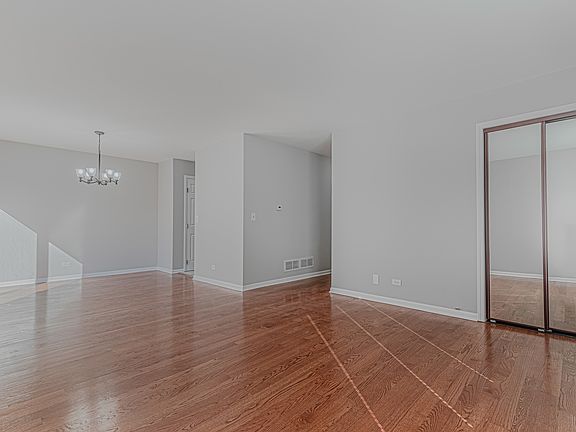 4th image of 1947 N Heritage Dr #271A