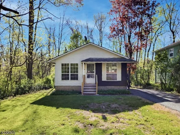 74 W Shore Dr, Vernon Twp., NJ 07462