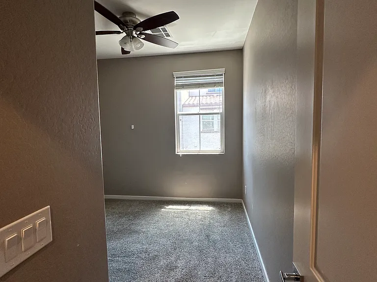 2354 E Hidalgo Ave — Photo 18