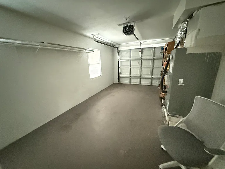 1543 W River Ln — Photo 5