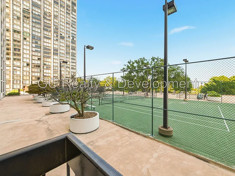 5445 N Sheridan Rd #2810 — Photo 16