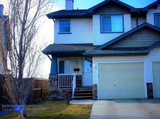 9045 Scott Cres NW, Edmonton, AB