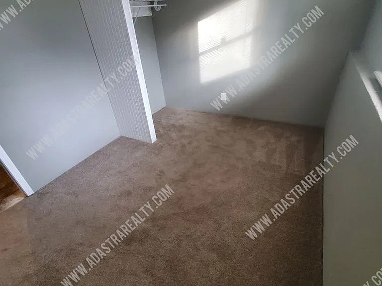 1517 E Elizabeth St — Photo 13