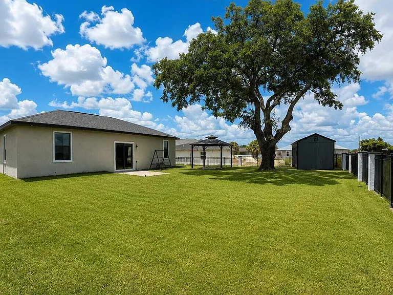 1224 Jupiter Loop — Photo 4