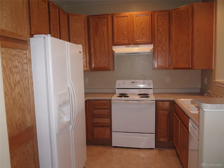 8338 Stonybridge Cir — Photo 9