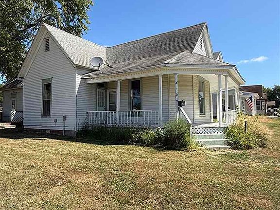 2nd image of 516 W Washington St