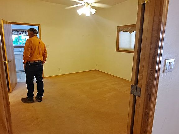 2nd image of 31 Country Club Rd