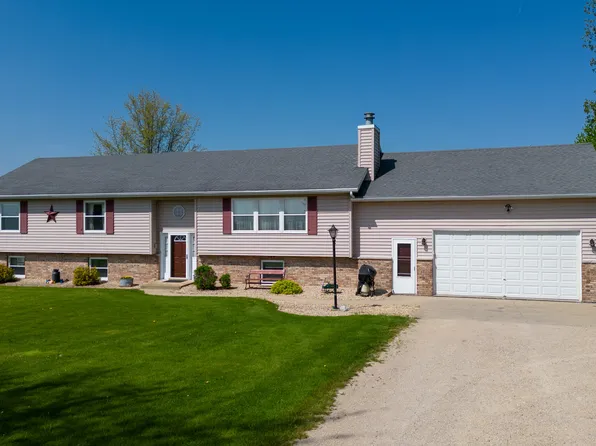 4183 E 50th Rd, Mendota, IL 61342