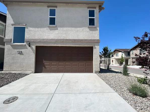 916 Summer Ct, Carson City, NV 89705