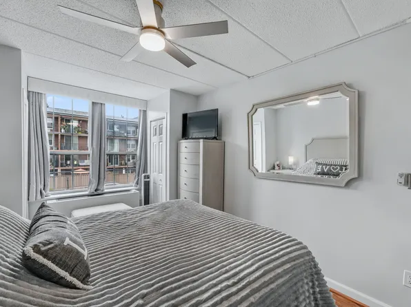 9977 Shore Road image 16 of 27