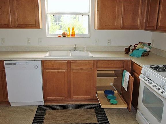 5th image of 306 Jefferson Ln
