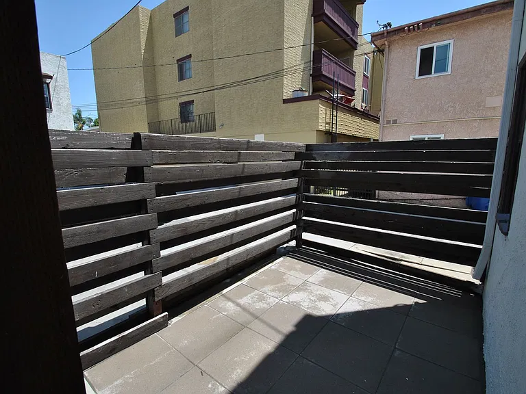 312 Temple Ave #D — Photo 18
