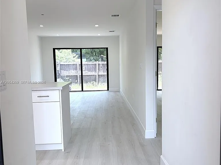 3809 SW 82nd Ave #V-20 — Photo 3
