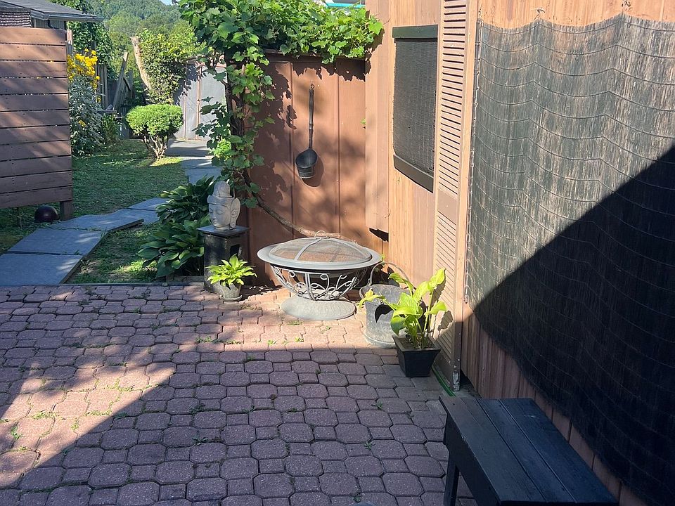 2nd image of 128 Spears St