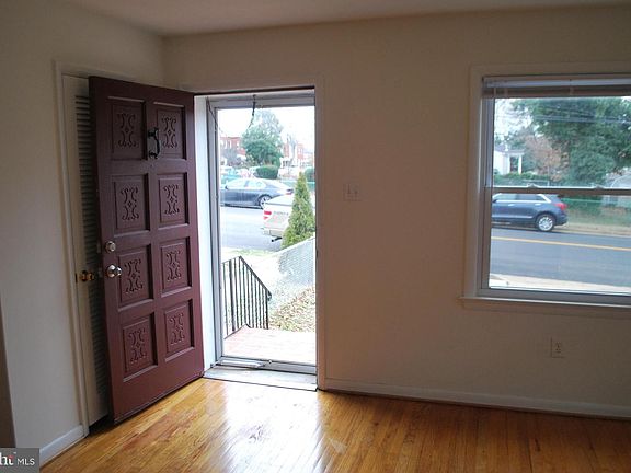 3rd image of 1103 Gibbon St