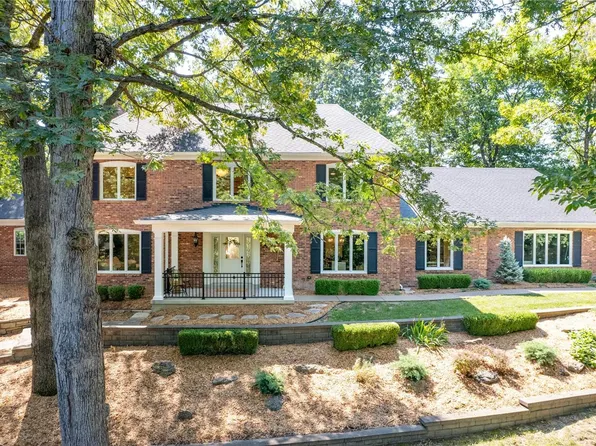68 Chesterfield Lakes Rd, Chesterfield, MO 63005