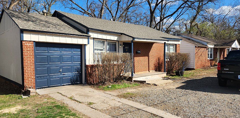 1st image of 607 N Duck St