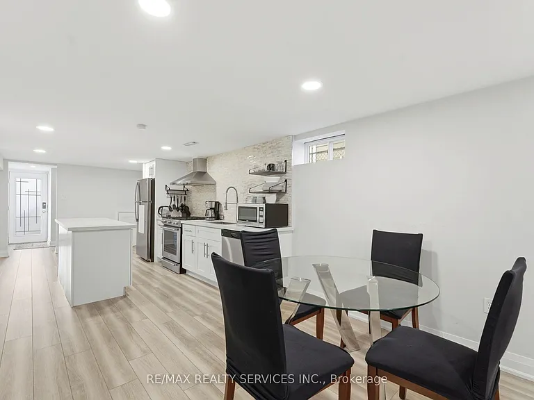 1305 Consort Cres #BASEMENT — Photo 14