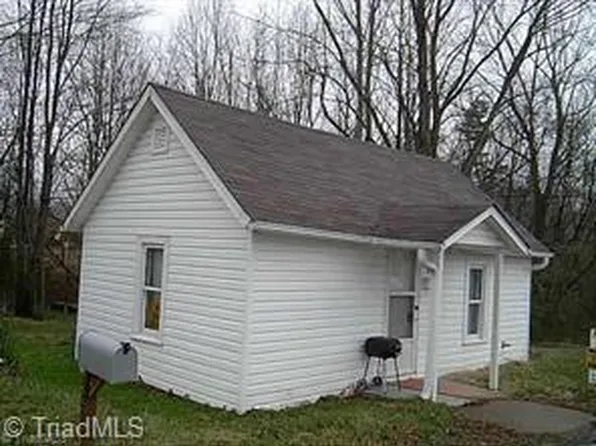 505 S Mineral Springs Dr, Jonesville, NC 28642