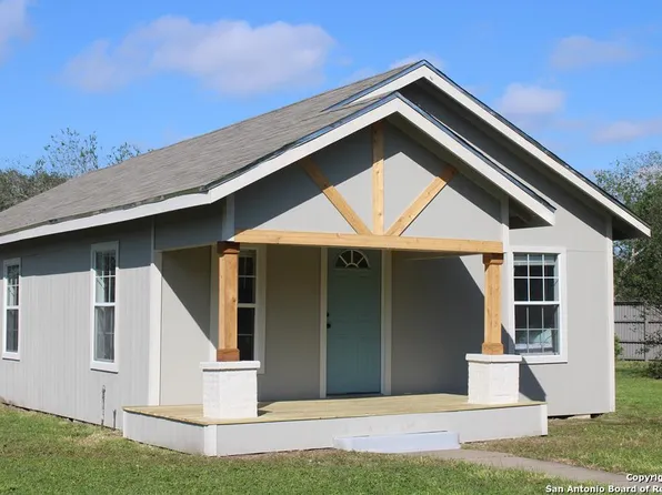 801 E Fannin St, Beeville 78102