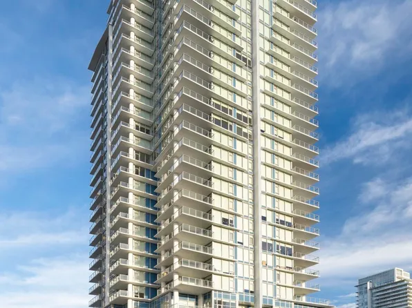 699 Whiting Way #1002, Coquitlam, BC V3J 7W9