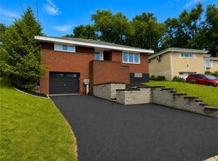 2019 Arnold Acres Dr, Pittsburgh, PA 15205