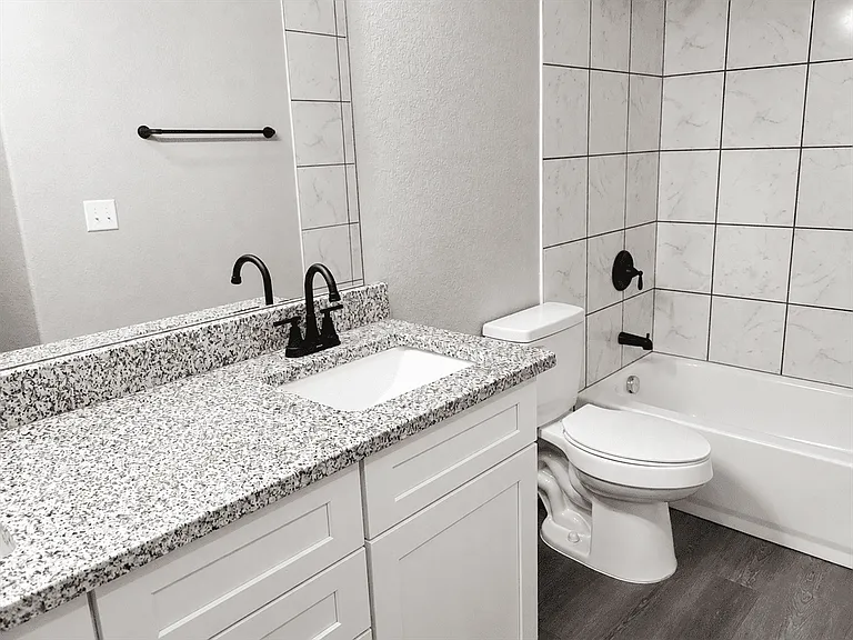 7602 Windsor Oaks #2 — Photo 5