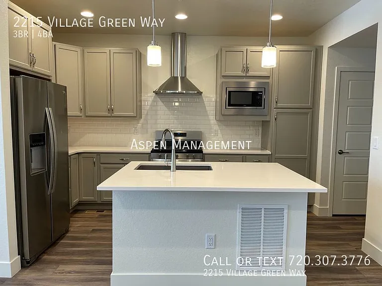 2215 Village Green Way — Photo 4