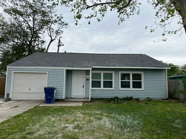 1418 2nd Ave N, Texas City, TX 77590