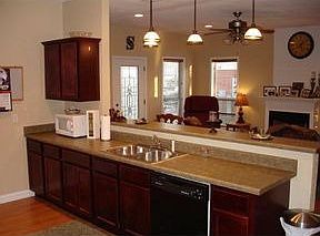 5th image of 11103 Amber Dr