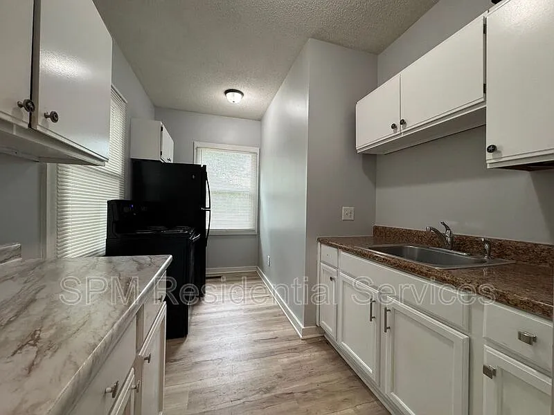 2 bed, 1.0 bath, $1,700 — Photo 4