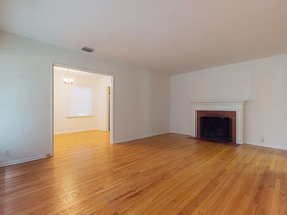 3rd image of 3285 Florecita Dr