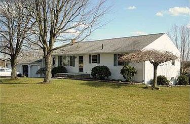 2nd image of 242 Charlotte Cir