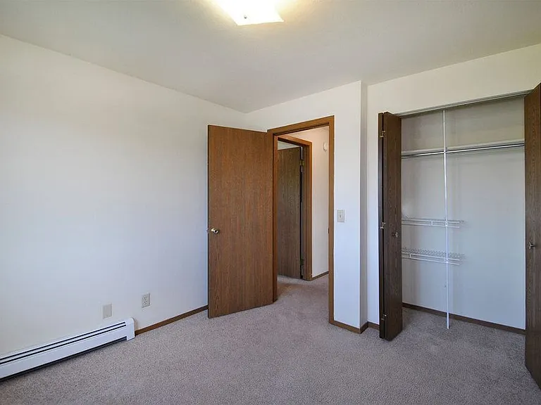 Apple Tree Apartments — Photo 25