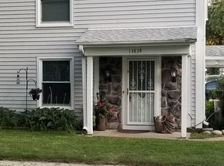 1383 S Glen Cir APT B, Aurora, IL 60506