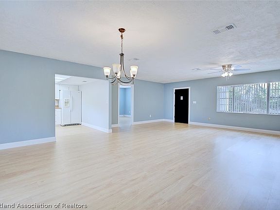 5th image of 1807 Tayloe Ln