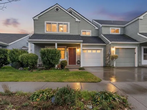 144 Crocker St, Ashland, OR 97520