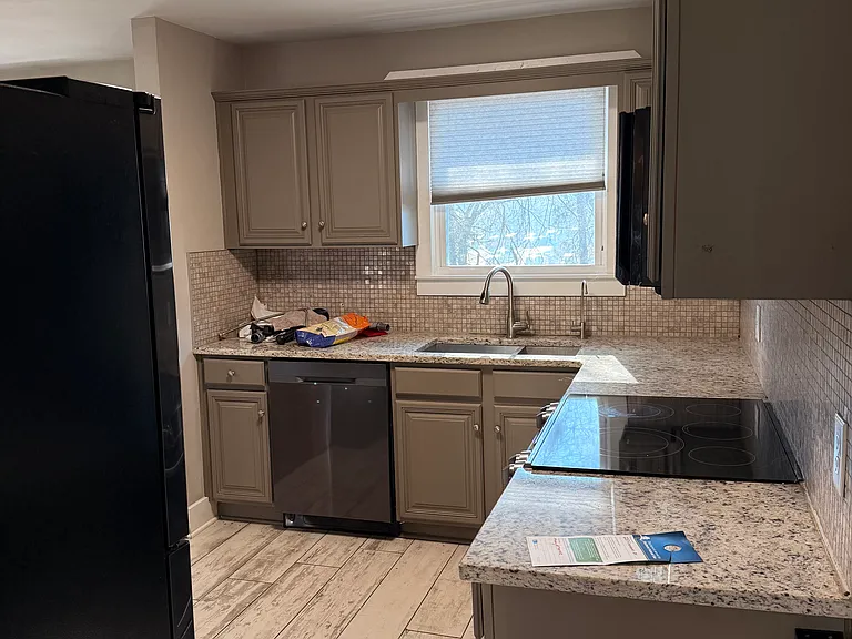 237 Eisenhower Dr — Photo 3