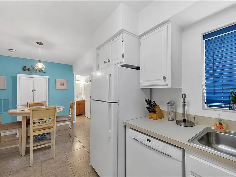 5669 Ashton Lake Dr #1 — Photo 9