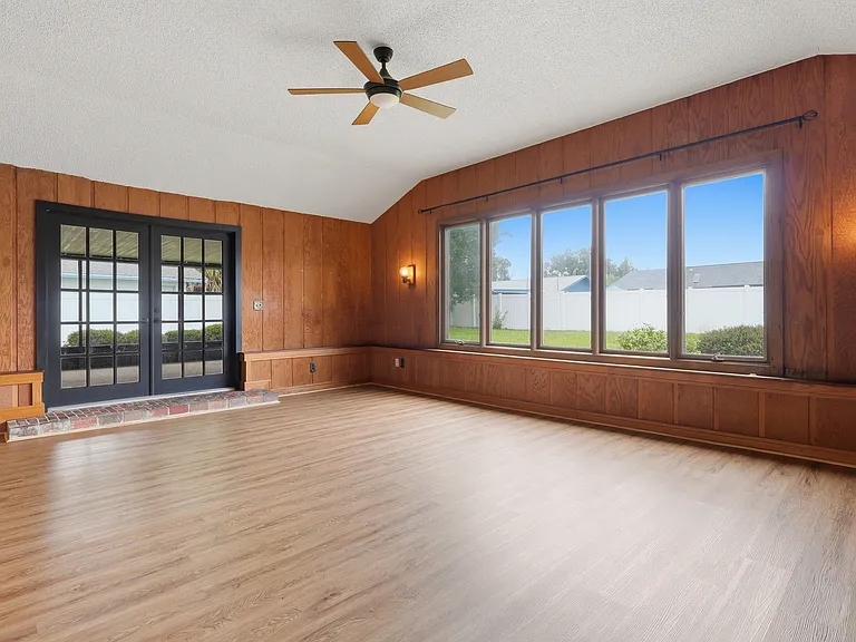 14505 Farm Hills Pl — Photo 10