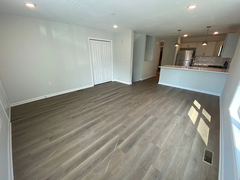 505 Main St Ne — Photo 6