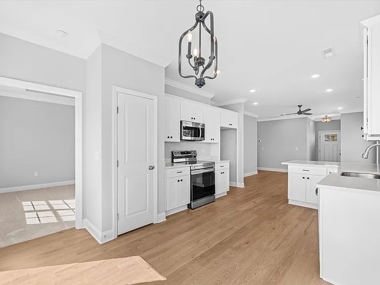 186 Andros Dr — Photo 17