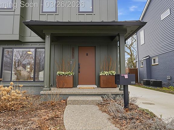 4th image of 1935 Nakota Rd