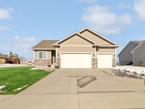 203 31st St SE, Altoona, IA 50009