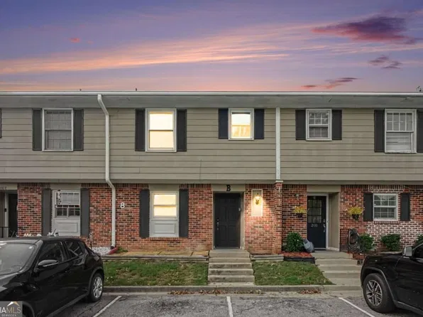 2100 Kings Gate Cir #8B, Snellville, GA 30078
