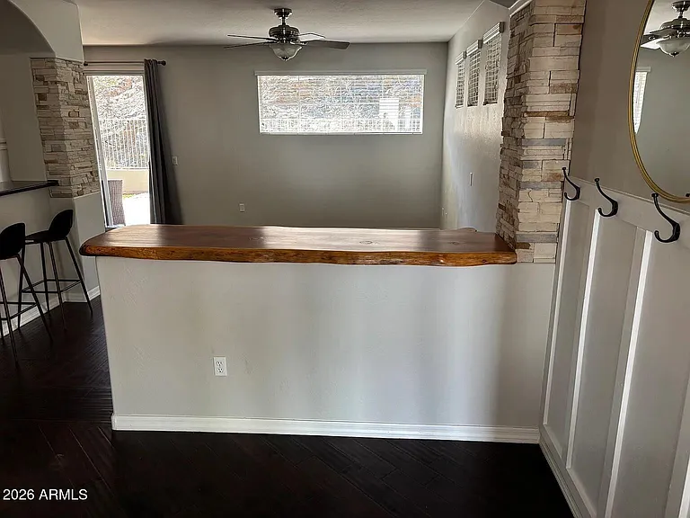 451 W Mountain Sage Dr — Photo 2