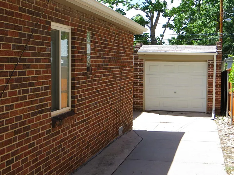 1455 S Garfield St — Photo 7