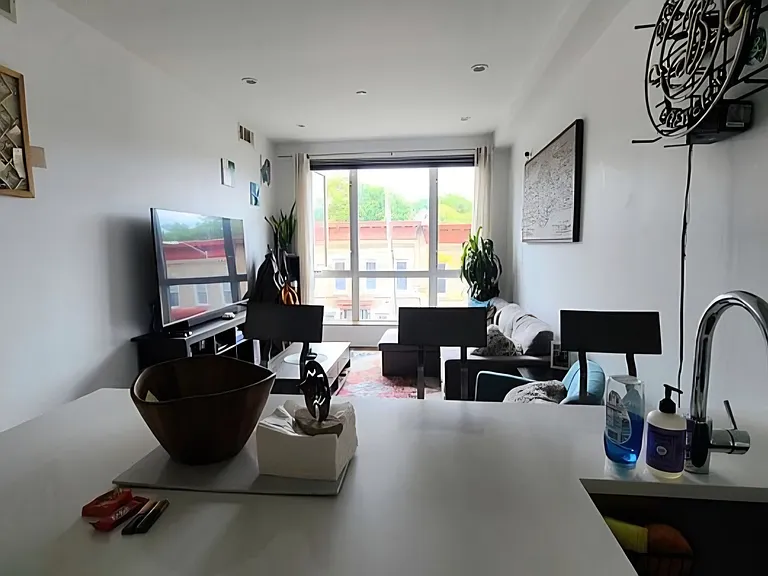 305 Cooper St #3A — Photo 4